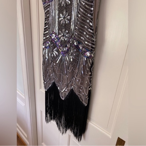 PARTY Dress Fringe Drop Hemline Silver Sequined Dress V Neck Party - Picture 7 of 10